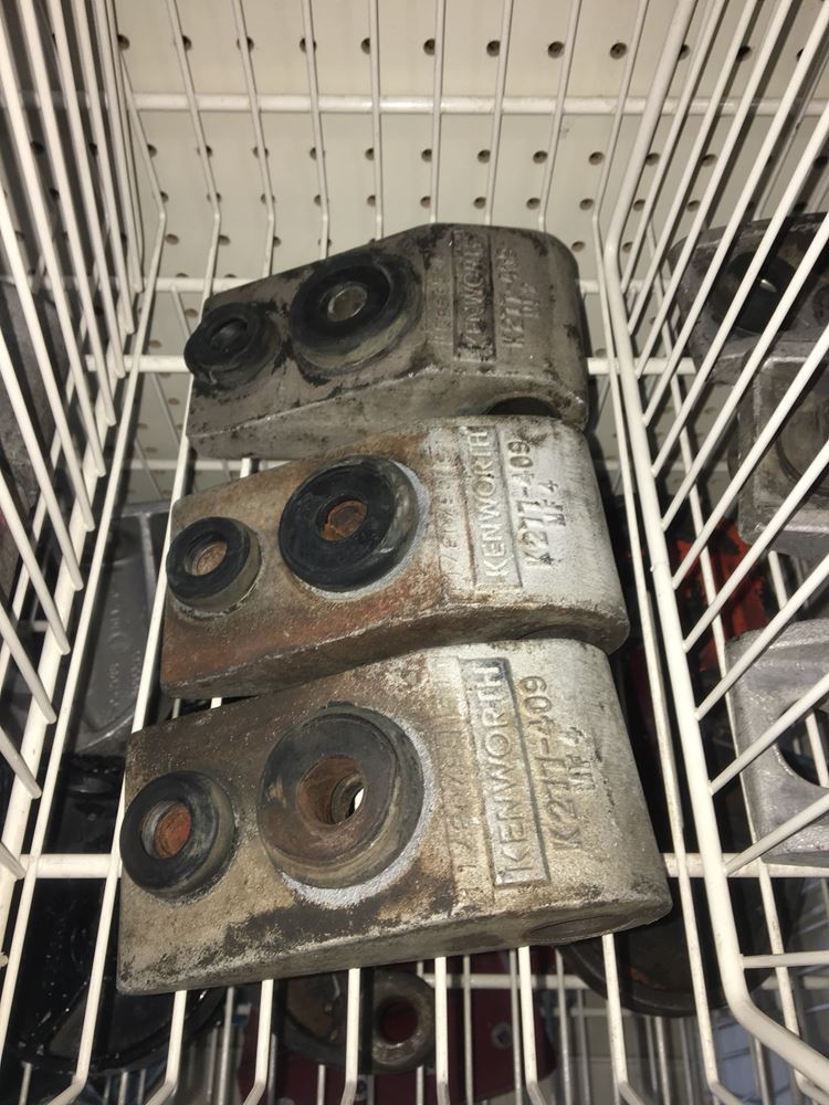 Universal Kenworth Other (Stock P3640) Hood Hinges TPI