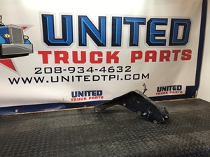 Used Universal Kenworth W900 Cab Mount (Stock #P-4517)) Part Image