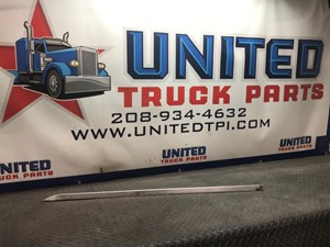 Used Universal Kenworth W900 Grille (Stock #P-5855)) Part Image