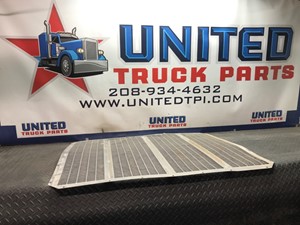 Used Universal Grille (Stock #P-5841)) Part Image