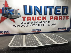 Used Universal Grille (Stock #P-5843)) Part Image