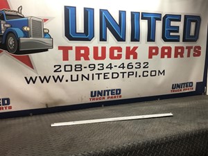 Used Universal Grille (Stock #P-5874)) Part Image