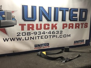 Used Universal Seat Belt Buckle (Stock #P-5585)) Part Image