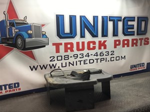 Used Universal Seat (Stock #P-5895)) Part Image