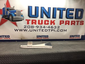 Used Universal Peterbilt 379 Bracket (Stock #P-5039)) Part Image