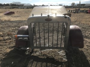 Used Universal Peterbilt 379 Hood (Stock #P-5886)) Part Image