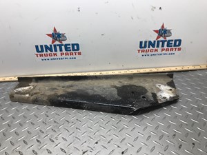Used Universal Freightliner FLD Bracket (Stock #P-2061)) Part Image