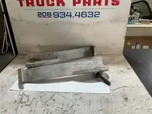 Used 2000 Peterbilt 378 Fuel Tank Step (Stock #P-8000)) Part Image