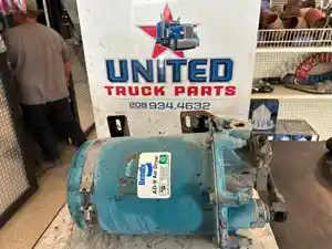 Used 2004 Freightliner Columbia 112 Air Dryer (Stock #SV-17-87-51)) Part Image