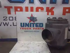 Used Air Cleaner (Stock #P-6854)) Part Image