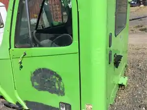 Used Freightliner Cascadia Cab (Stock #P-6695)) Part Image