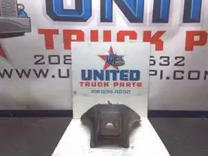 Used Universal Engine Mount (Stock #P-6733)) Part Image