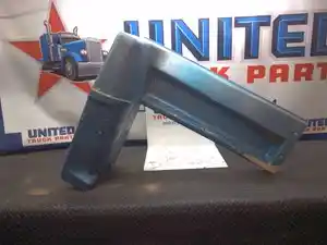 Used Universal Peterbilt 377 Cab Fairing (Stock #P-6569)) Part Image