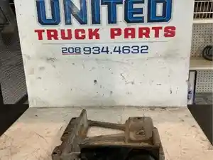 Used Universal Peterbilt 379 Bracket (Stock #P-7383)) Part Image