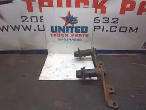 Used Universal Peterbilt Bracket (Stock #P-6836)) Part Image