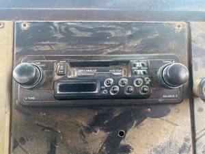 Used 1984 International CO-1750B Radio (Stock #P-12414)) Part Image