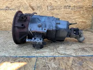 Used 1985 Eaton/Fuller Transmission Assy (Stock #P-24813)) Part Image