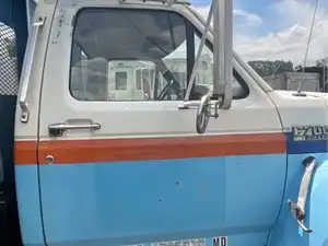 Used 1988 Ford F700 Door (Stock #P-31124)) Part Image