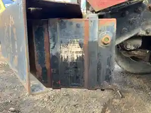 Used 1993 Mack DM690S Hydraulic Tank (Stock #P-35090)) Part Image
