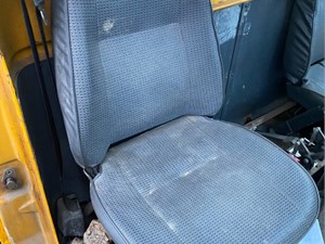 Used 1995 Ford LNT8000 Seat (Stock #P-22562)) Part Image