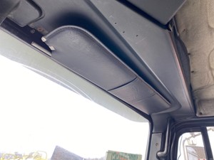 Used 1995 Freightliner FLD112 Sun Visor (Stock #P-22415)) Part Image