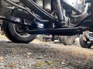 Used 1996 Freightliner FLD120 Front Axle, Complete (Stock #P-20406)) Part Image