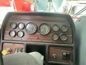 Used 1996 Instrument Cluster (Stock #P-33865)) Part Image
