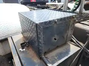 Used 1997 Ford LT9000 Battery Box Cover (Stock #P-53093)) Part Image