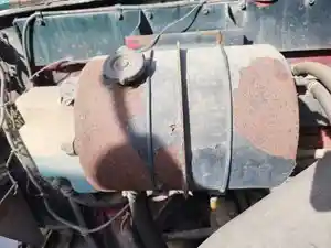 Used 1997 International 9200 Radiator Overflow Bottle (Stock #P-40082)) Part Image