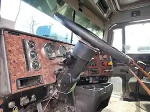 Used 1997 International 9200 Steering Column (Stock #P-40105)) Part Image