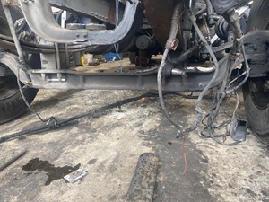 Used 1997 Western Star 4900E Front Axle, Complete (Stock #P-12454)) Part Image