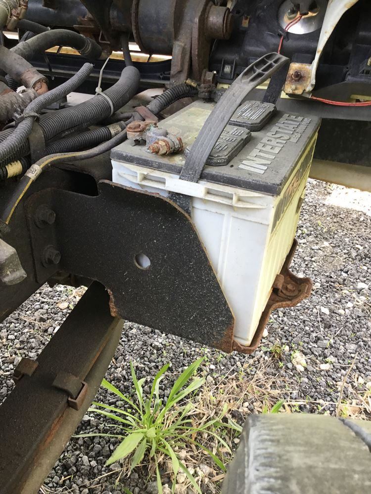 1998-isuzu-npr-stock-p-2107-battery-boxes-tpi