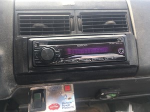 Used 2000 Chevrolet C7500 Radio (Stock #P-14836)) Part Image