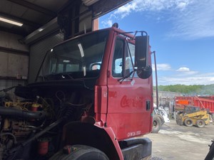Used 2000 Freightliner FL70 Cab (Stock #P-16033)) Part Image
