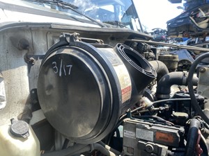 Used 2000 International 4700 Air Cleaner (Stock #P-16638)) Part Image