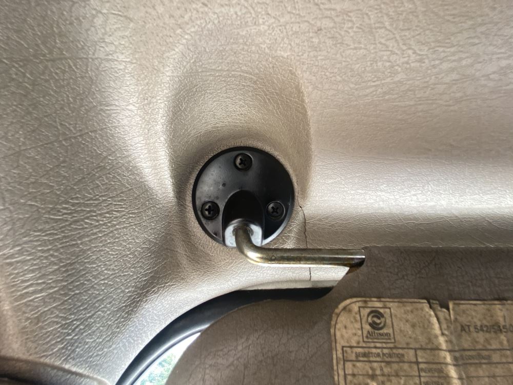 2000 International 4700 (Stock #P-16652) | Sun Visors | TPI