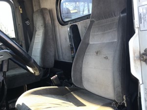 Used 2001 Freightliner FLD120 Seat (Stock #P-21743)) Part Image