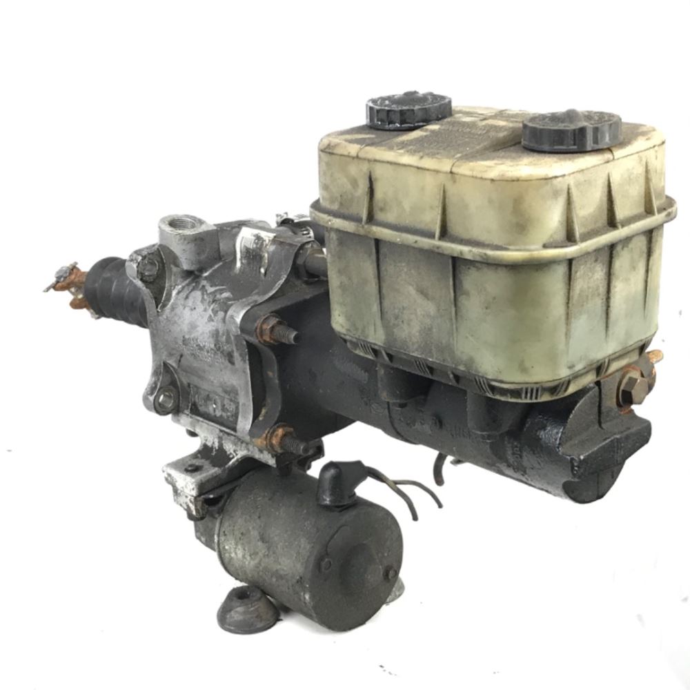 2001 International 1652 (Stock #P-19857) | Brake Master Cylinders | TPI