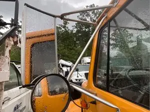 Used 2001 International 4700 Side View Mirror (Stock #P-32417)) Part Image
