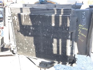 Used 2002 Ford F-750 A/C Condenser (Stock #P-20323)) Part Image