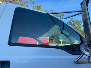 Used 2002 Ford F-750 Door Window (Stock #P-19794)) Part Image