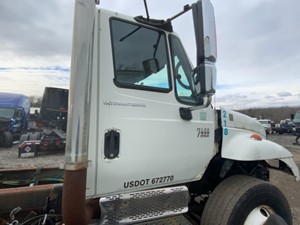 Used 2002 International 7400 Door (Stock #P-22360)) Part Image