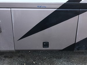Used 2002 ROADMASTER Raised Rail Door (Stock #P-8708)) Part Image