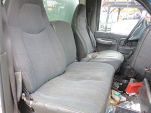 Used 2003 GMC W6500 Seat (Stock #P-20102)) Part Image