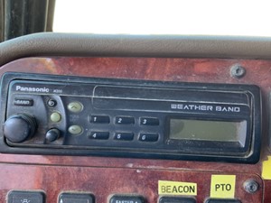 Used 2003 International 5600I Radio (Stock #P-26606)) Part Image