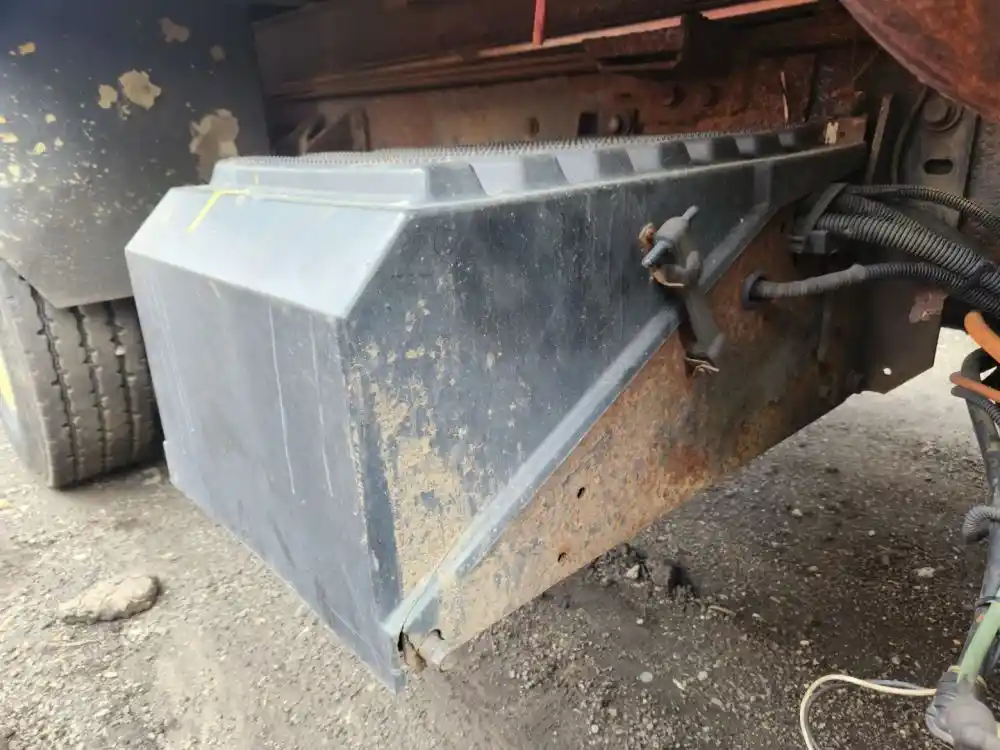 Used 2004 International 7400 Battery Box Cover for sale Elkton