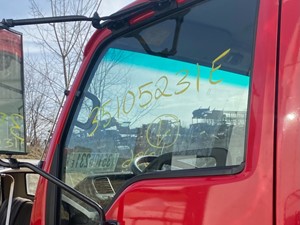 Used 2004 Isuzu NQR Door Window (Stock #P-23628)) Part Image