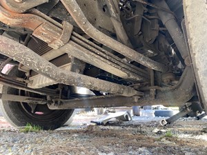 Used 2004 Isuzu NQR Front Axle, Complete (Stock #P-23622)) Part Image