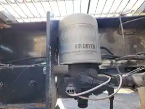 Used 2005 Mack CXN613 Air Dryer (Stock #P-36611)) Part Image