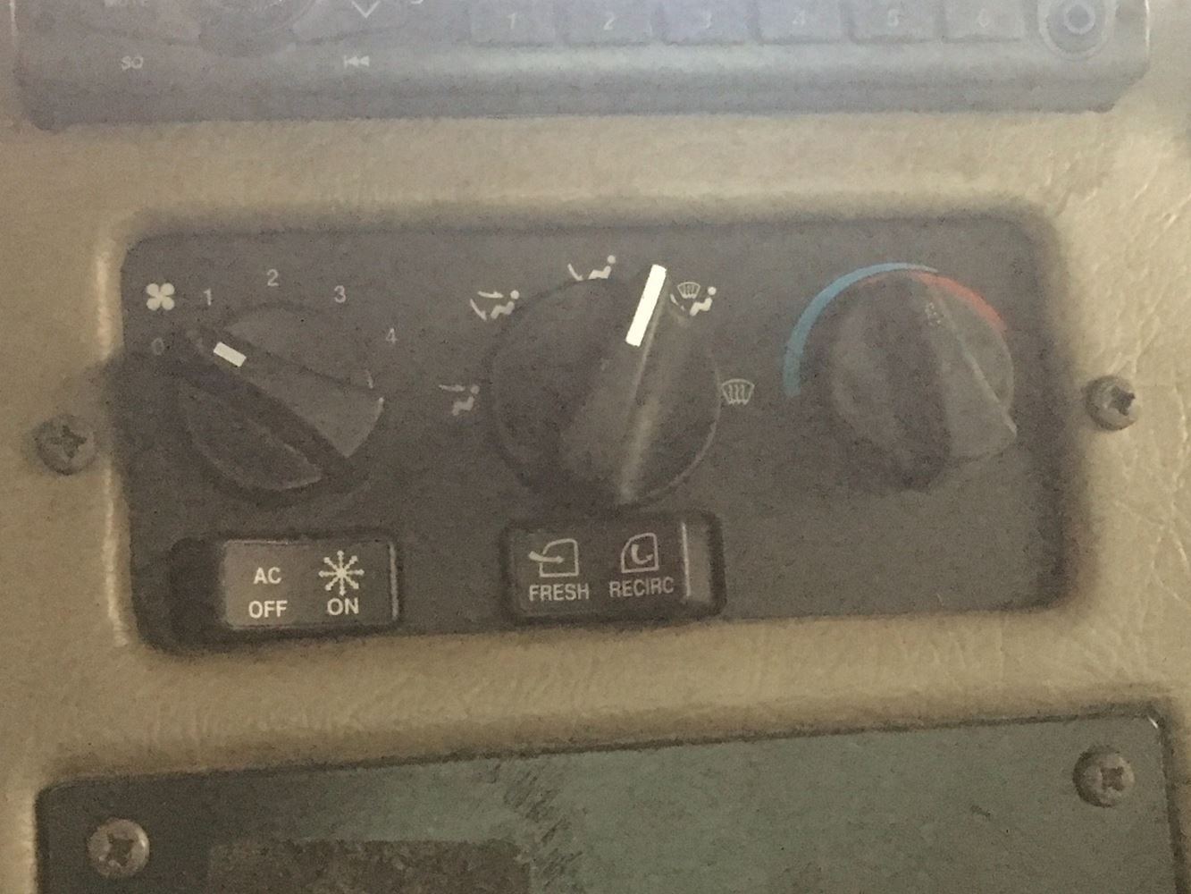 Used 2005 Peterbilt 330 Heater/AC Control Assy for sale Elkton